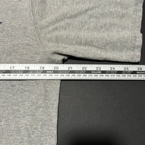 Champion Men's Large Gray Logo Tee‎ Classic Fit Embroidered Logo Sleeve Patch - Picture 7 of 7